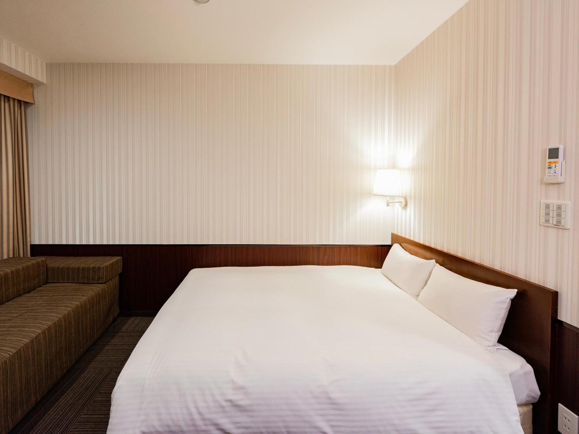 Hotel Hillarys Osaca Quarto foto